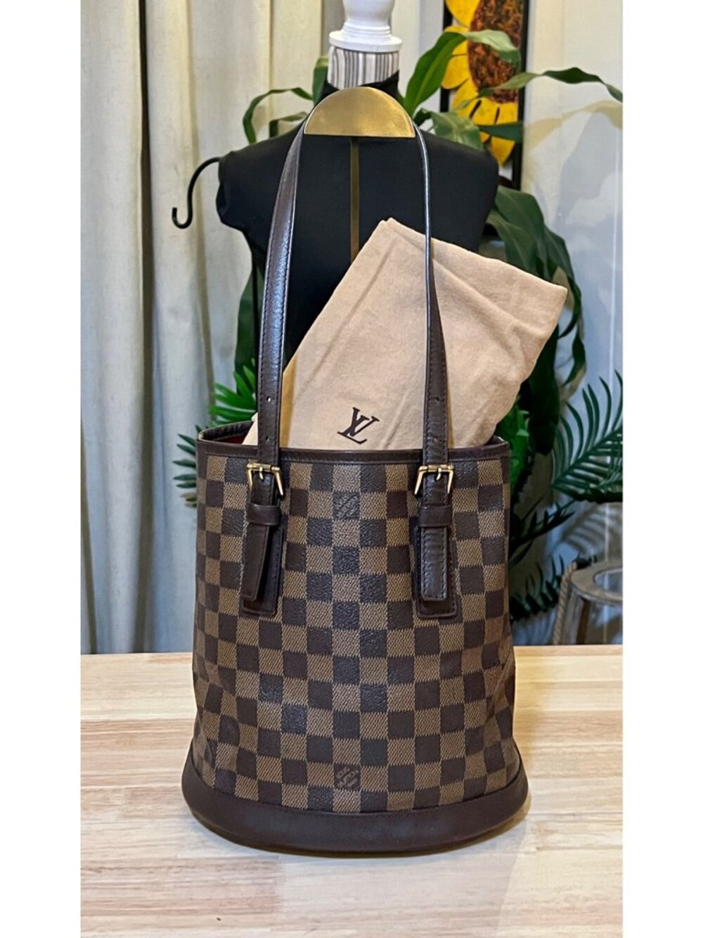 Louis Vuitton Damier Marais PM Bucket Bag